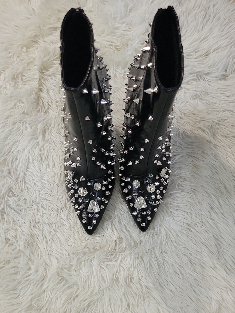 Steve Madden Black Pointed-Toe Studded Ankle Boots